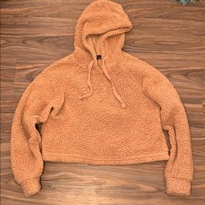 Fuzzy hoodie cropped